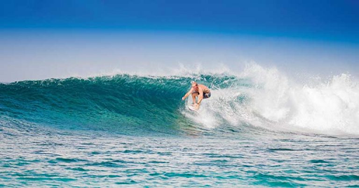 Beginner Surf Lessons with Fly TCI